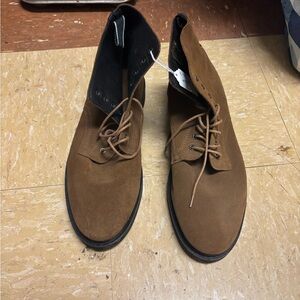 Classic Tan Chukka Boots for Men